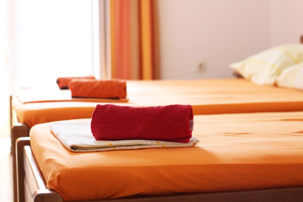 Guesthouse Sun Hostel Μπούντβα Εξωτερικό φωτογραφία