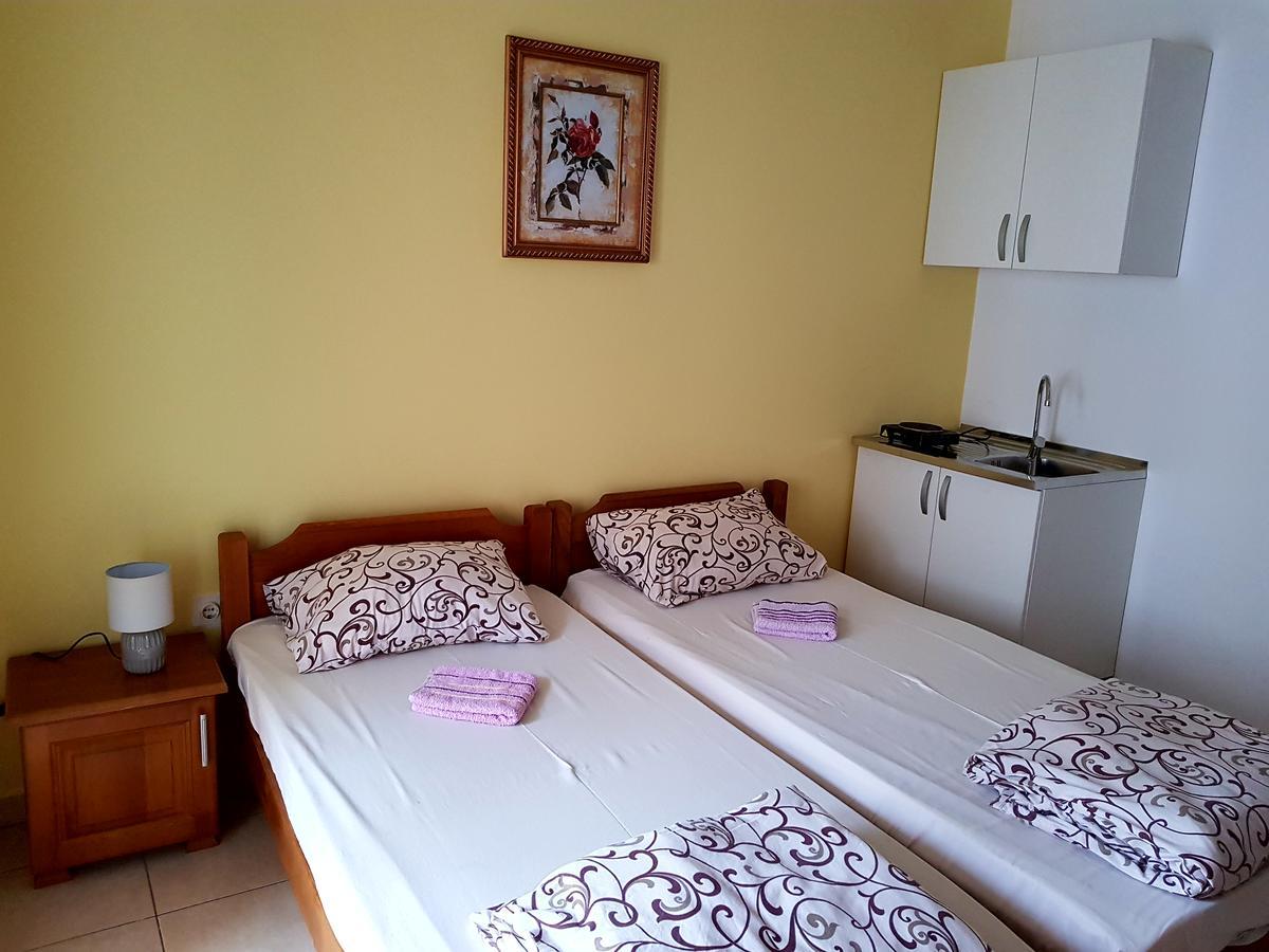 Guesthouse Sun Hostel Μπούντβα Εξωτερικό φωτογραφία