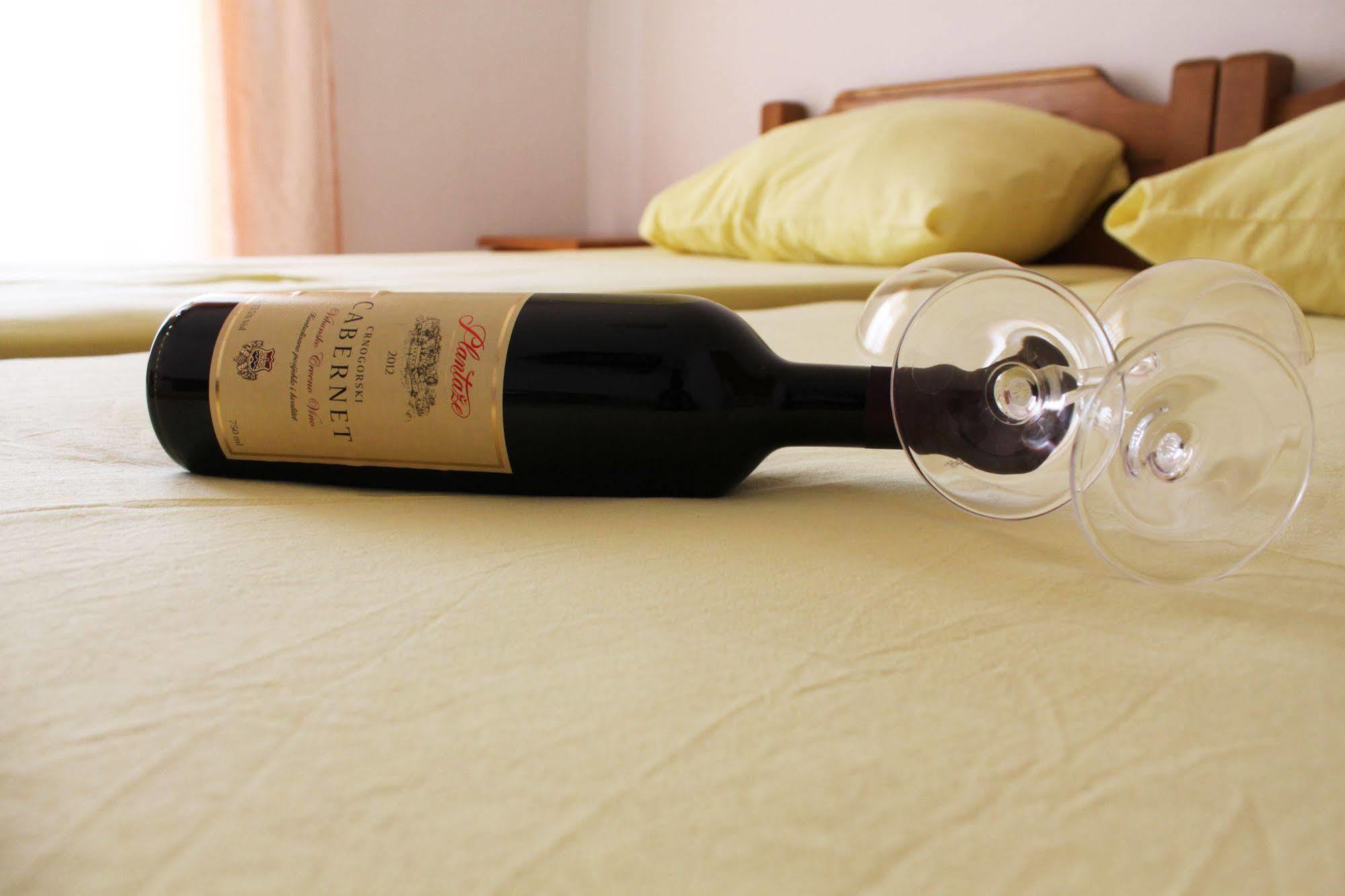 Guesthouse Sun Hostel Μπούντβα Εξωτερικό φωτογραφία