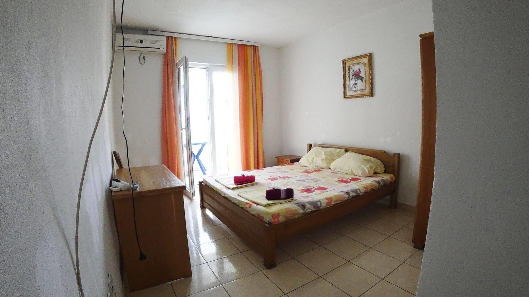 Guesthouse Sun Hostel Μπούντβα Εξωτερικό φωτογραφία