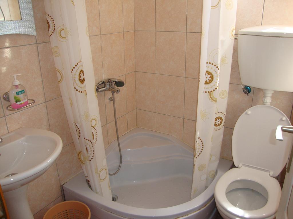 Guesthouse Sun Hostel Μπούντβα Εξωτερικό φωτογραφία
